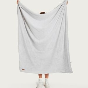 NWT Unhide Lil Marsh faux fur Blanket Silver